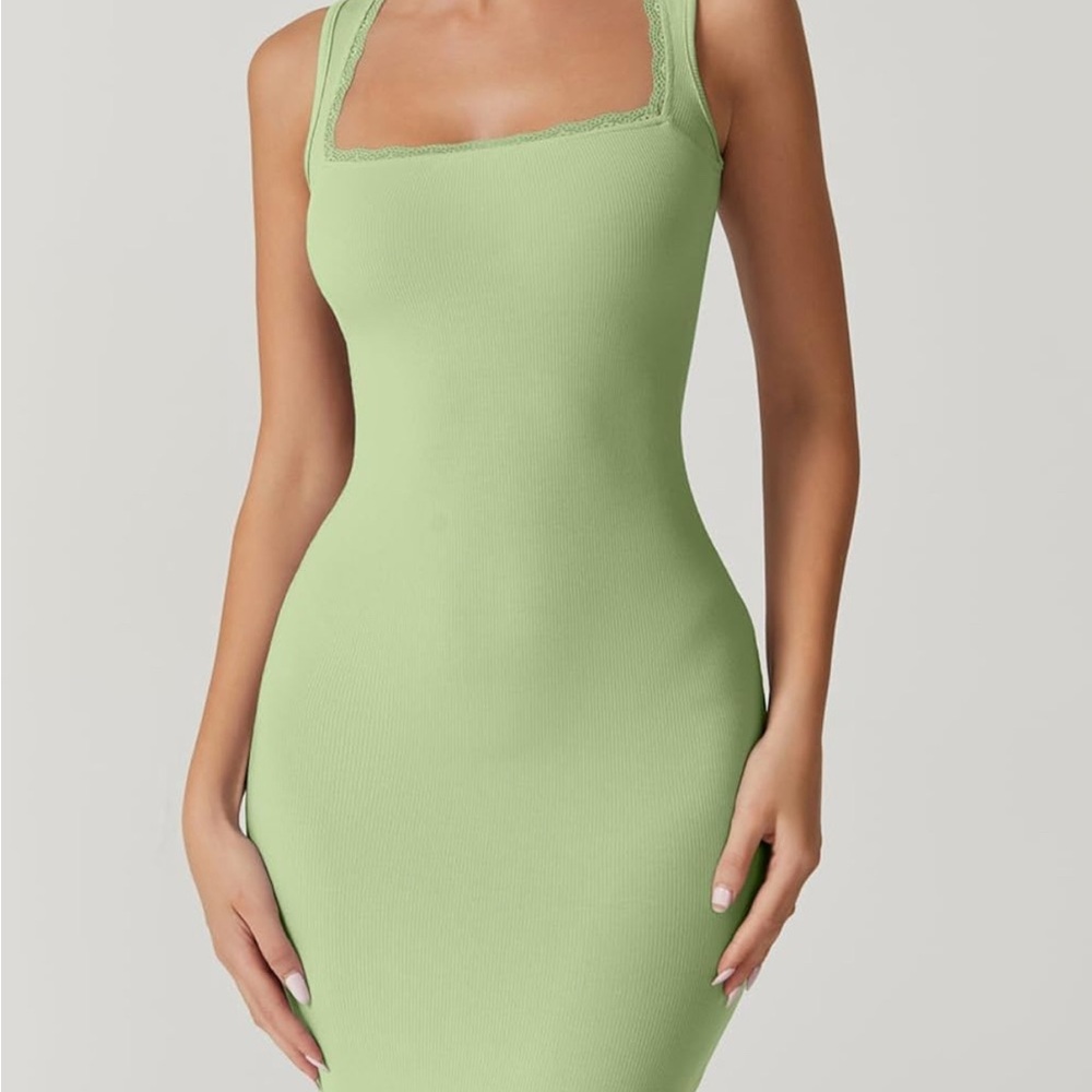 Elegant Green Sleeveless Dress